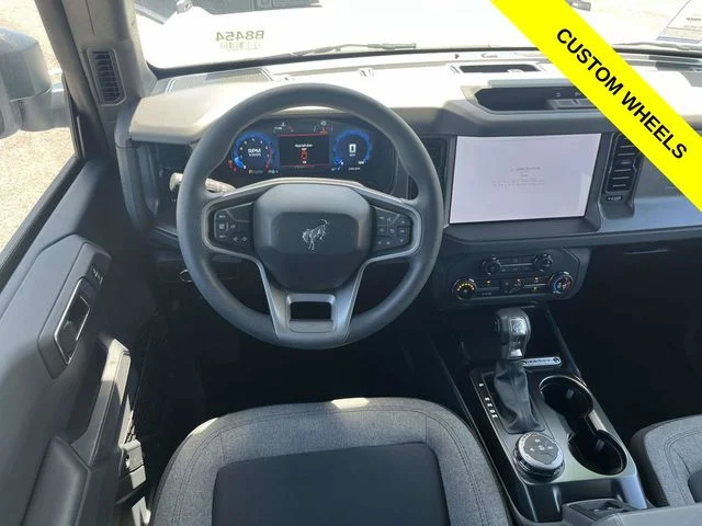 2025 Ford Bronco 4-Door Base - Photo 10