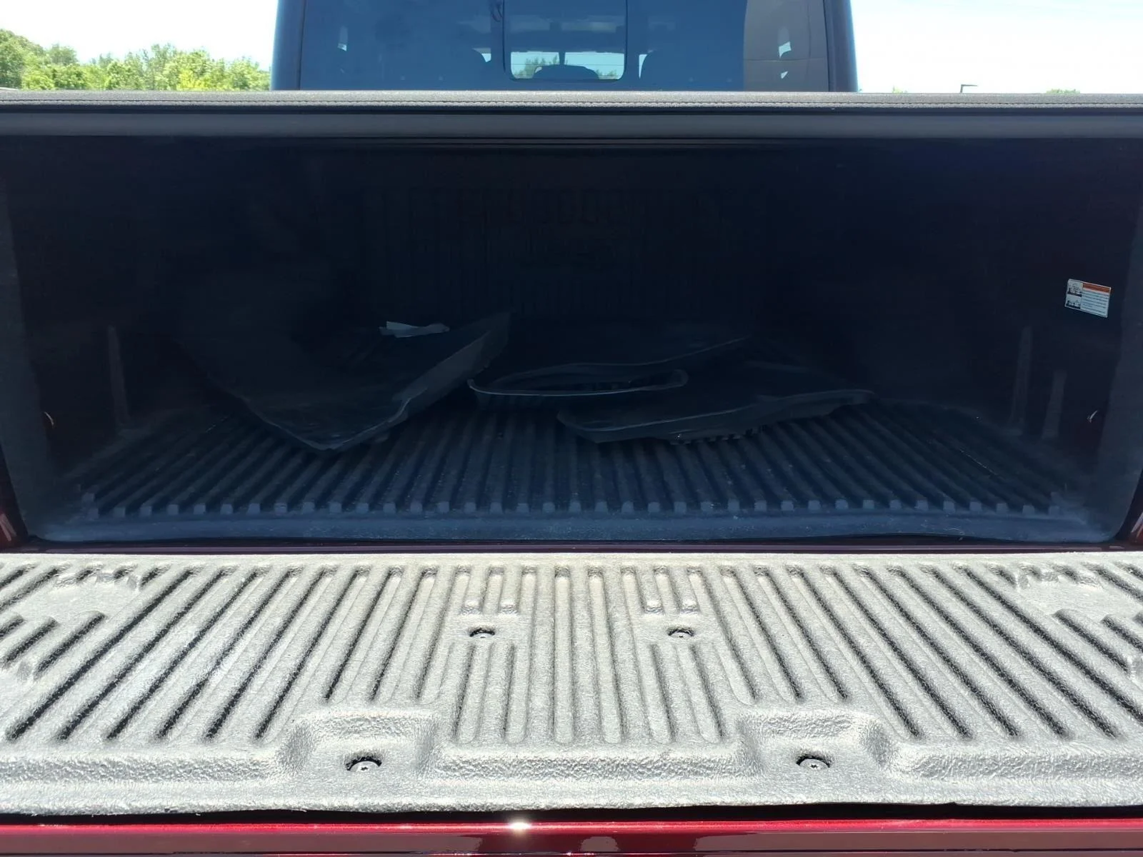 Used 2022 Snazzberry Pearlcoat Jeep Sport image 30