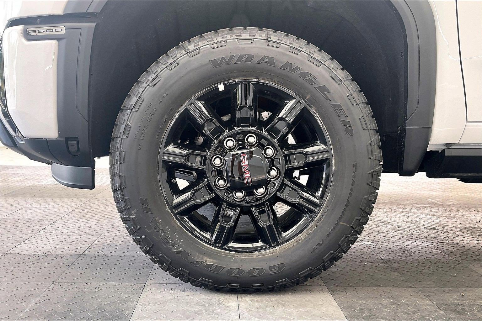 2026 GMC Sierra 2500HD AT4 - Photo 14