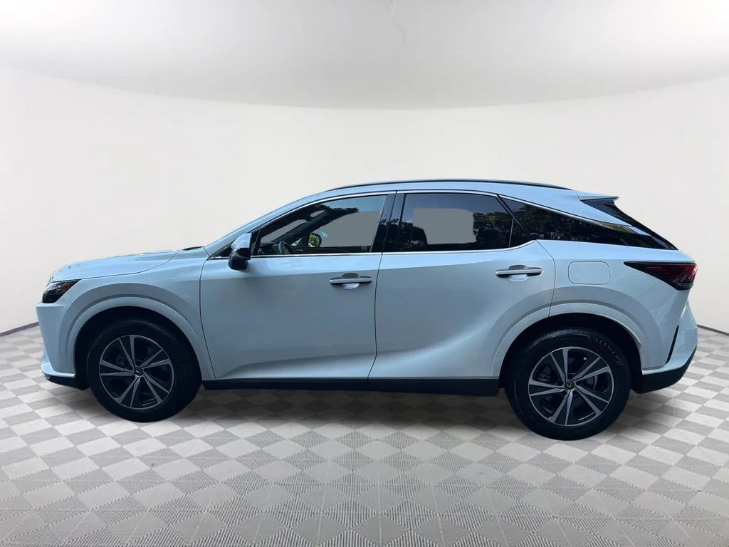 Used 2023 White Lexus 350 Premium image 8