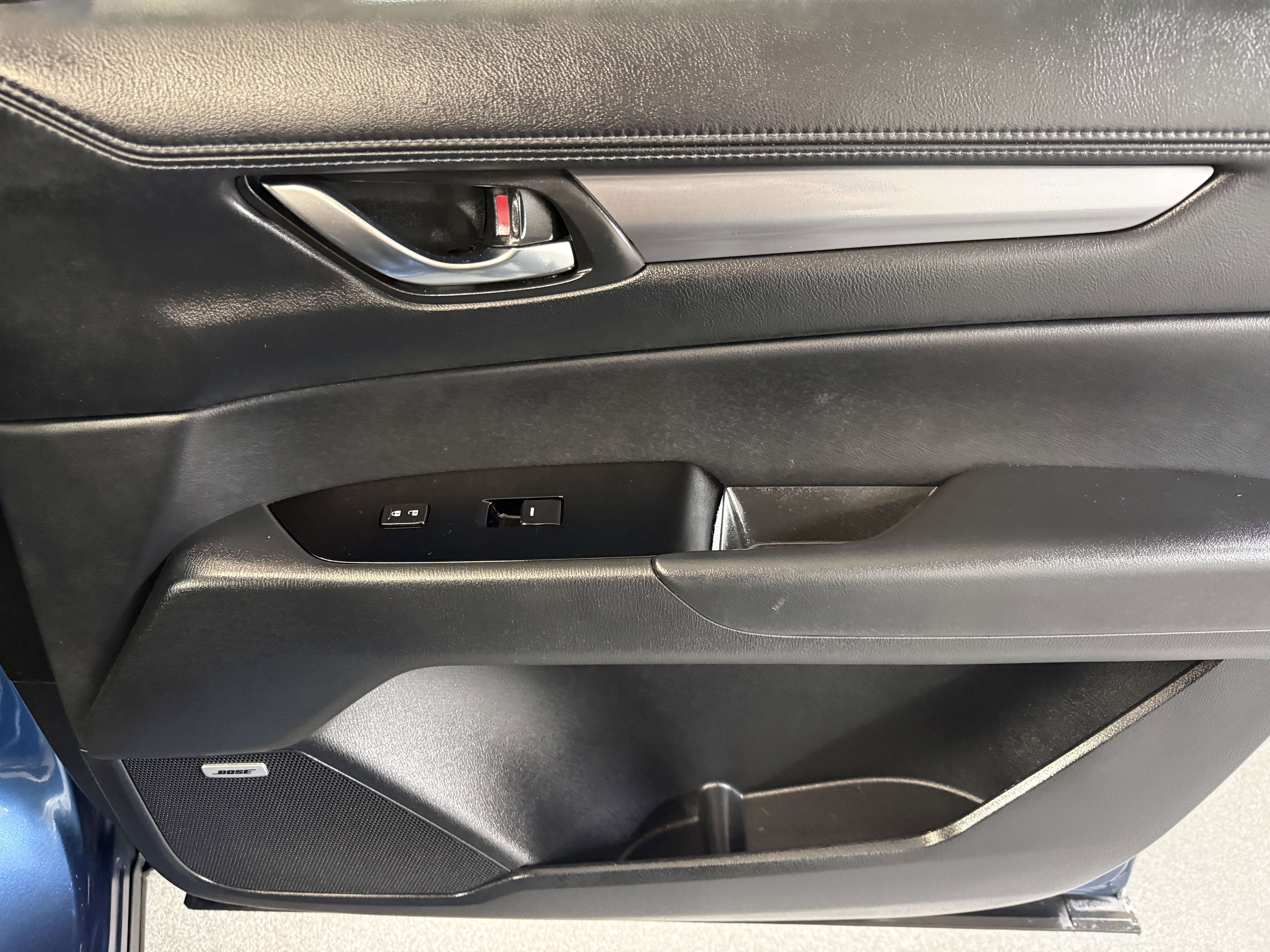 Used 2018 Eternal Blue Mica Mazda Touring image 22