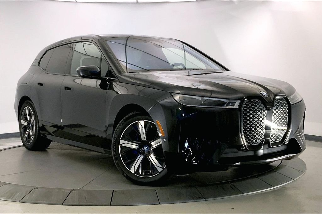 2023 BMW iX xDrive50's photo