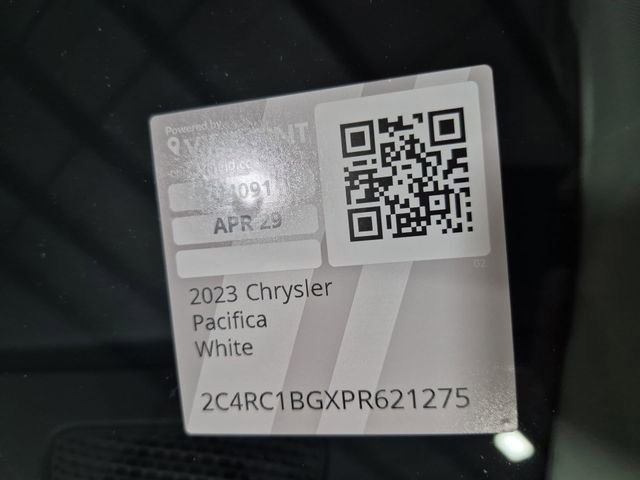 Used 2023 Bright White Clearcoat Chrysler Touring L image 31