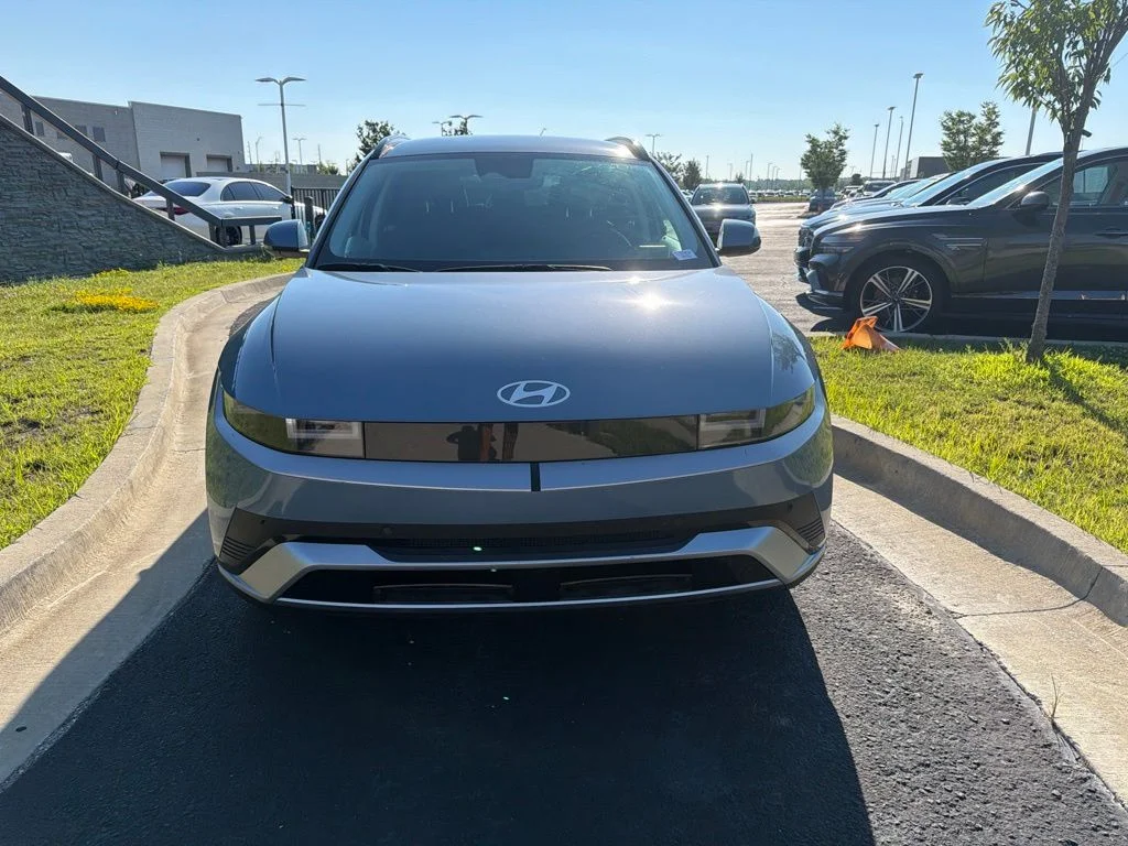 Used 2025 Blue Hyundai SEL image 2
