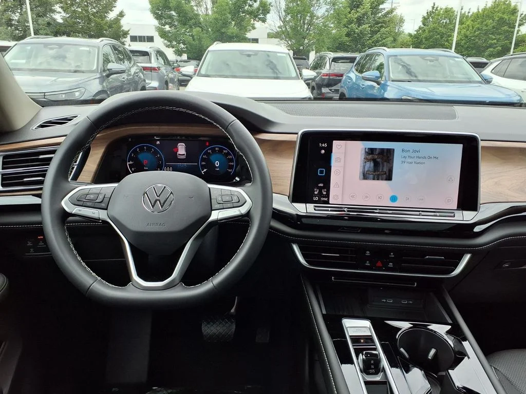 New 2026 Deep Black Pearl Volkswagen 2.0T SE w/Technology image 13