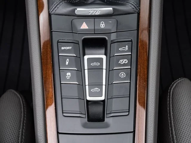 Certified Used 2017  Porsche S image 19