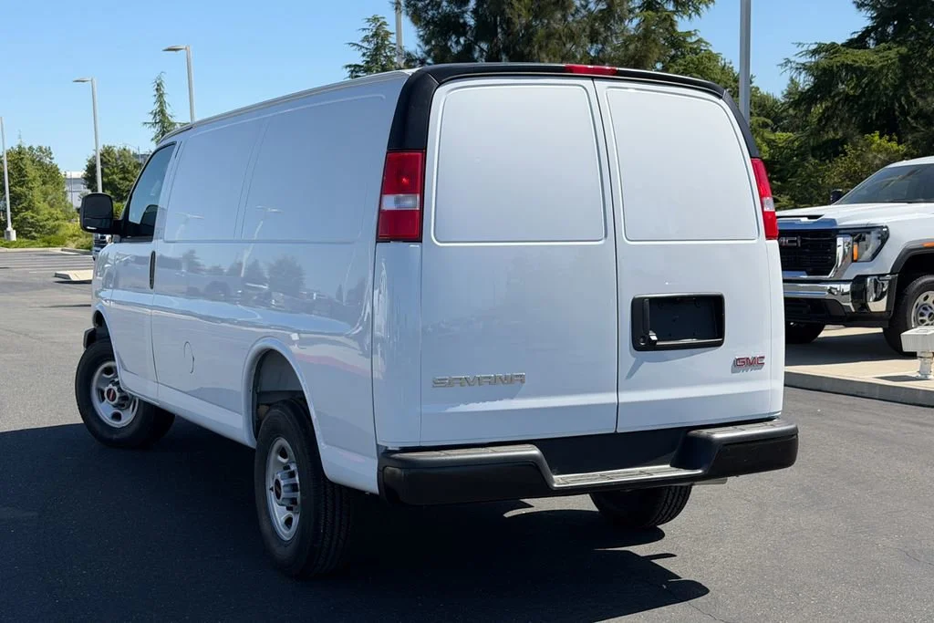 New 2026 Summit White GMC Work Van image 7