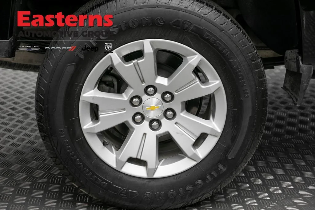Used 2022 Black Chevrolet LT image 28