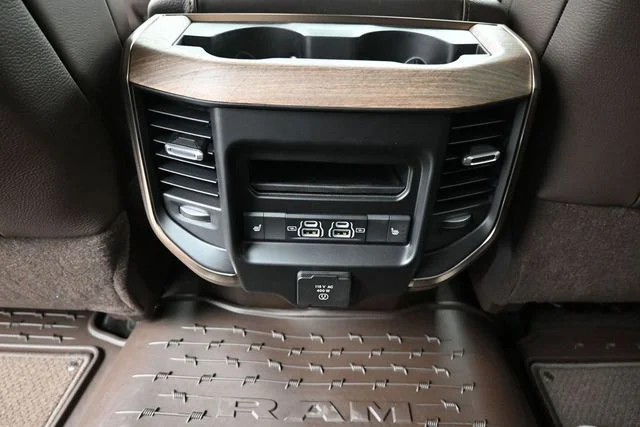 New 2026 Diamond Black Crystal Pearl-Coat Exterior Paint RAM Limited image 14