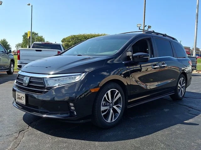 Used 2022  Honda Touring image 3