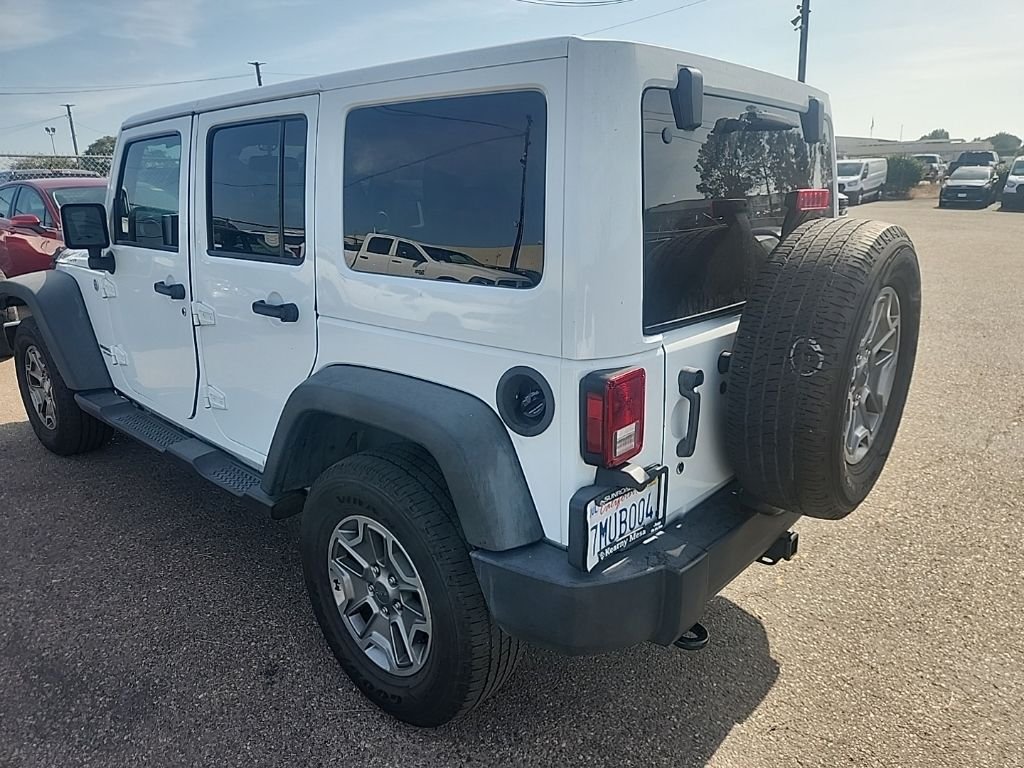 Used 2015 White Jeep Unlimited Rubicon image 11