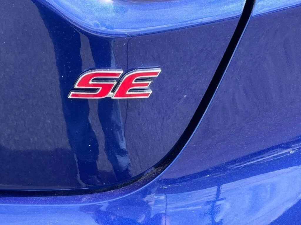 Certified Used 2022 Blue Crush Metallic Toyota SE image 15