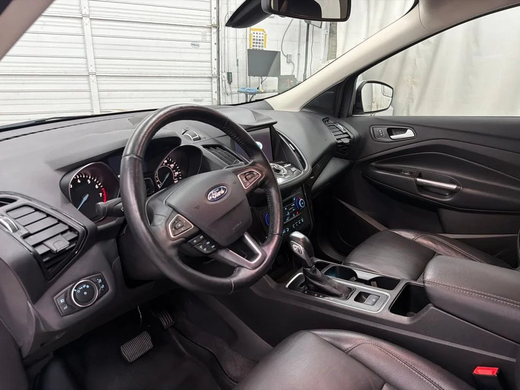 Used 2019 Silver Ford Titanium image 14