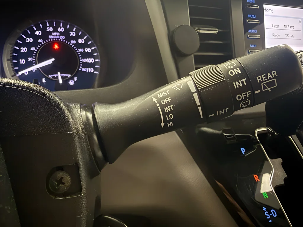 Used 2020 Gray Toyota LE image 22
