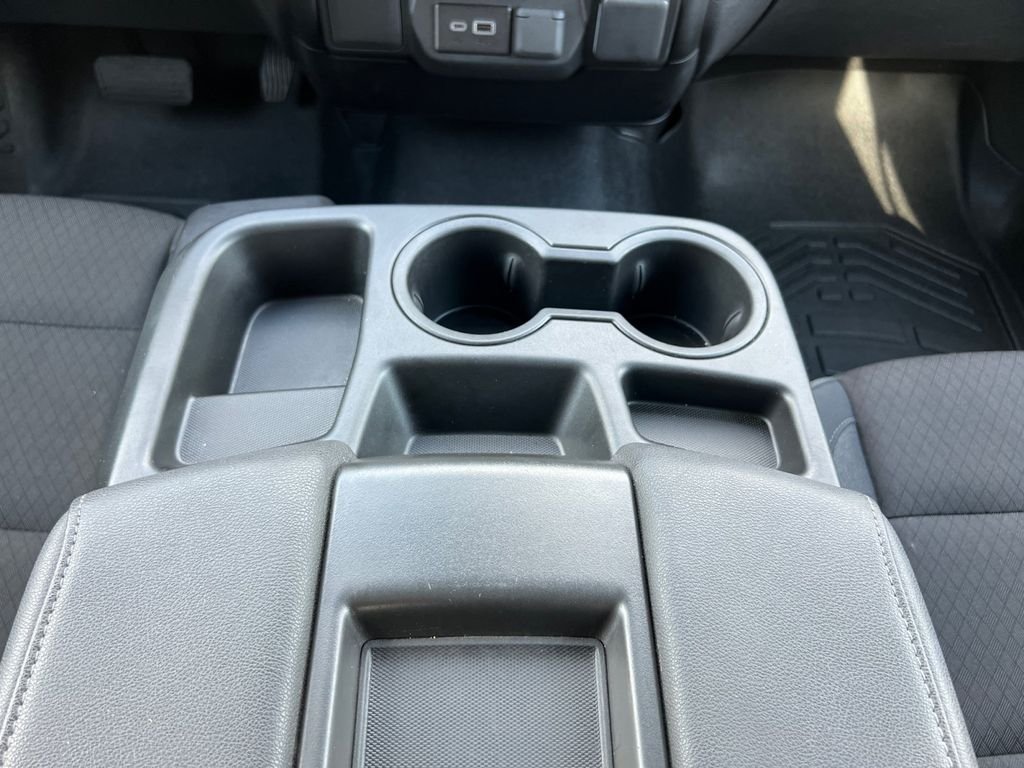 Used 2025 White Chevrolet Custom image 11