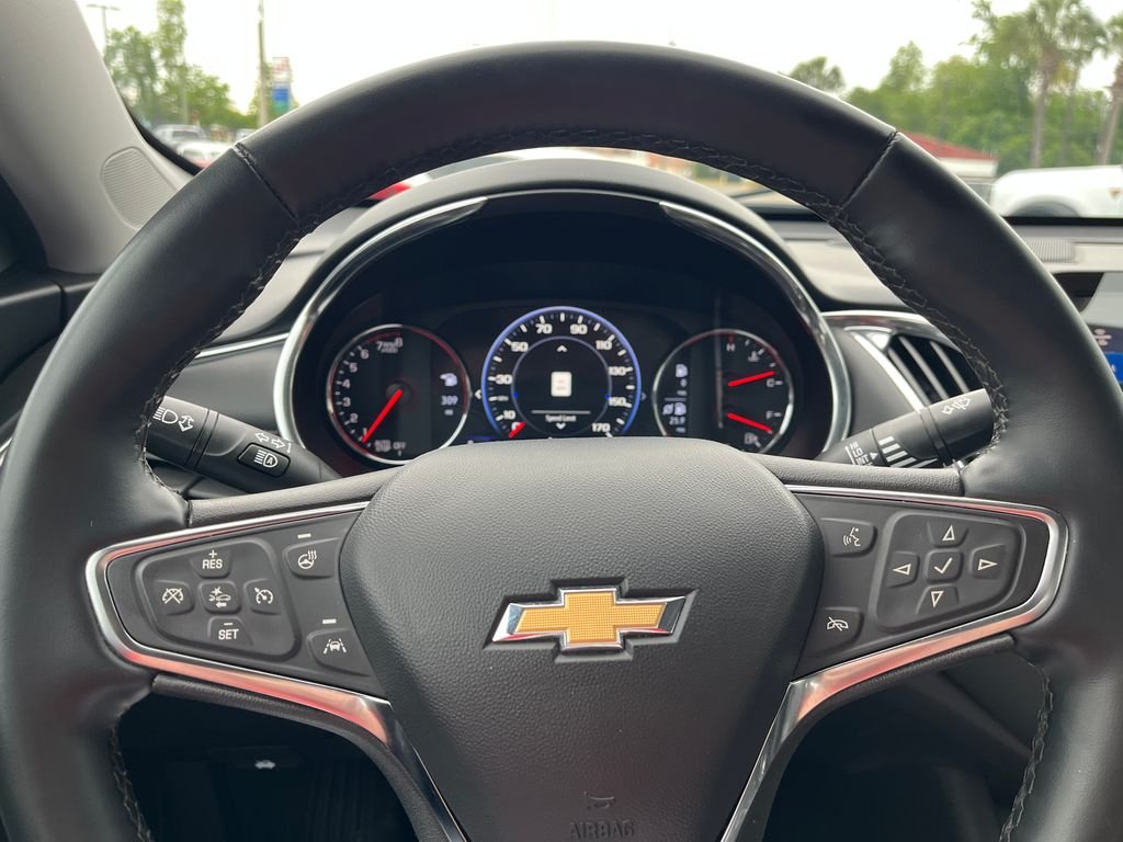 Used 2024 Mineral Gray Metallic Chevrolet LT image 13