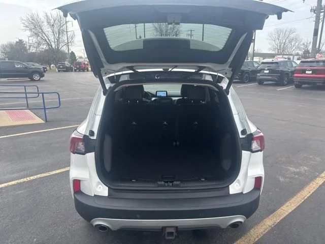 Used 2020 White Ford SEL image 17