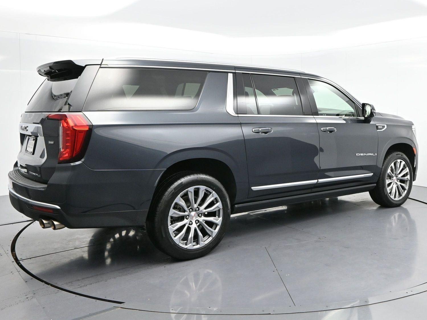 Used 2021 Hunter Metallic GMC Denali image 7