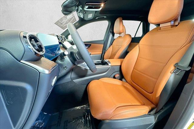 New 2026 Polar White Mercedes-Benz GLC 300 image 48
