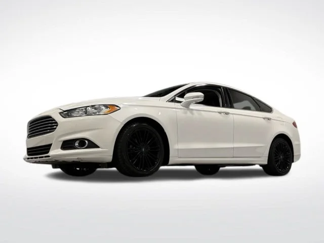 Used 2016 White Ford SE image 5