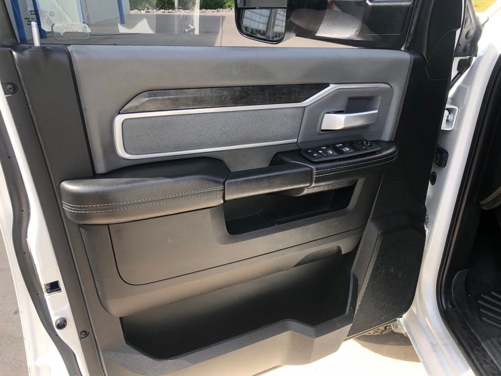 Used 2021 White Ram SLT image 9