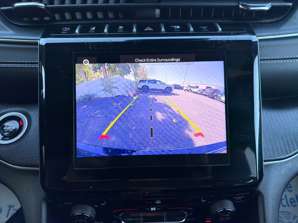 Used 2024 Black Jeep Altitude image 21
