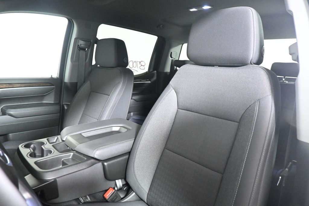 Used 2025 White GMC Elevation image 16