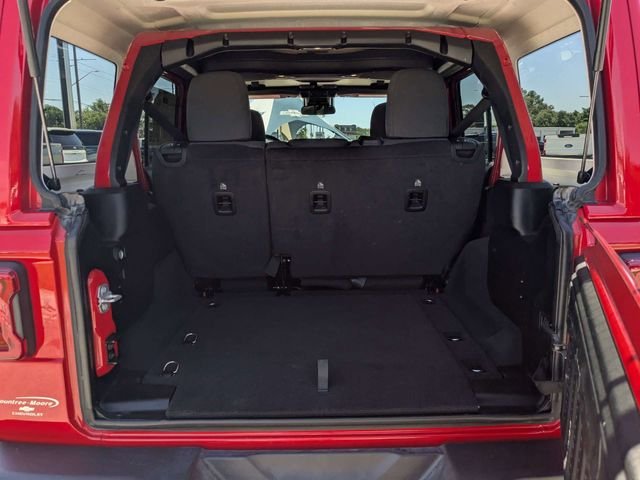 2025 Jeep Wrangler 4-Door Sahara - Photo 12