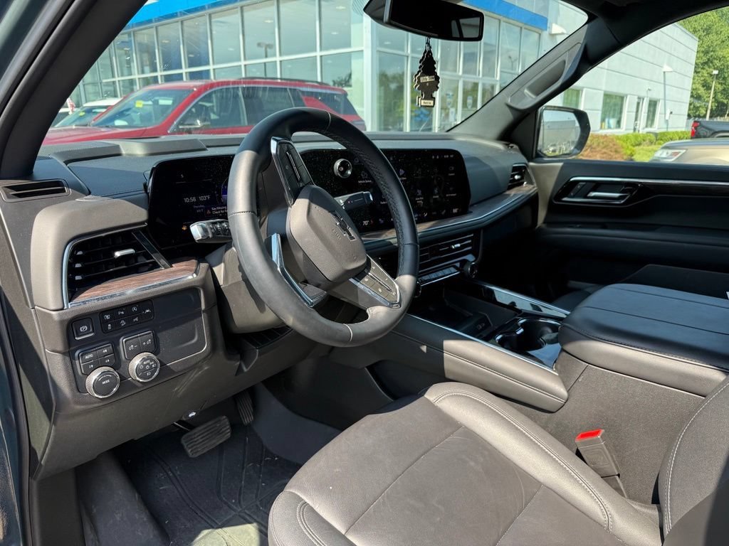 Used 2025 Cypress Gray Chevrolet Z71 image 9
