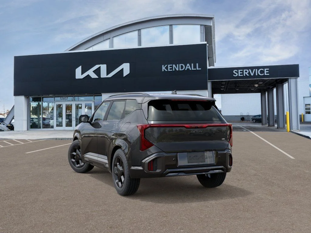 New 2027 Interstellar Gray Kia X-Line S image 4