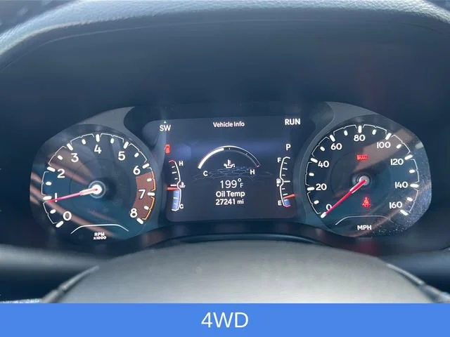 Used 2022 Bright White Clea Jeep Latitude image 11
