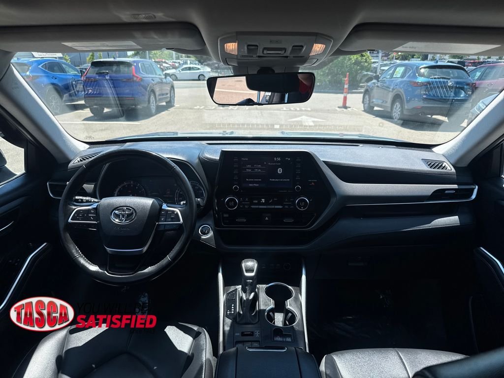 Used 2022 Gray Toyota XLE image 13