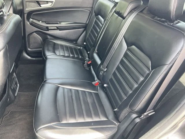 Used 2019 Gray Ford SEL image 24