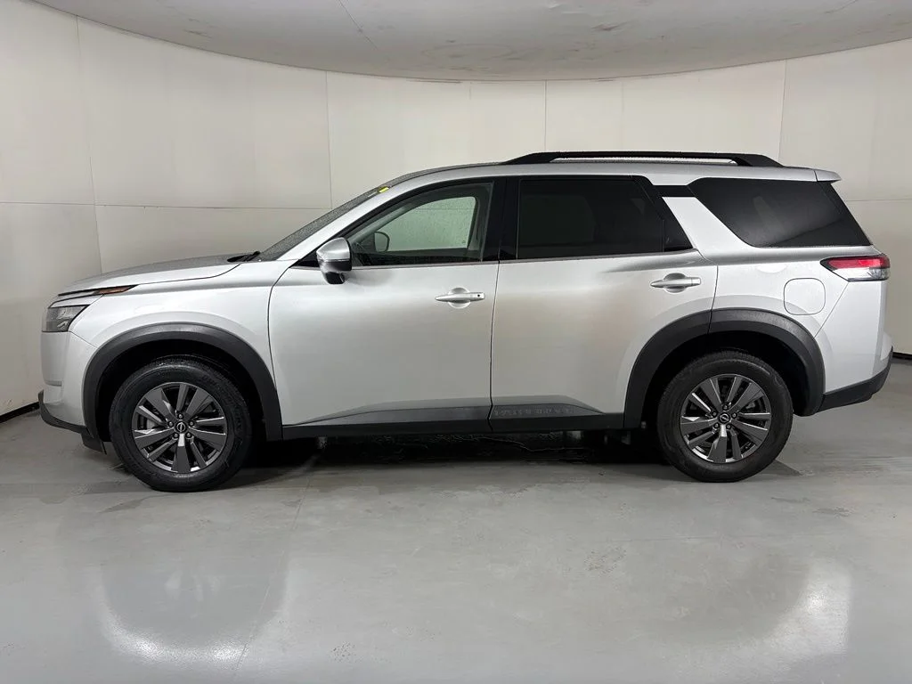 Used 2024 Silver Nissan SV image 5