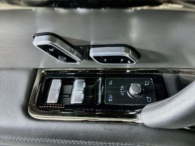 New 2024 Gray Land Rover Dynamic SE image 19