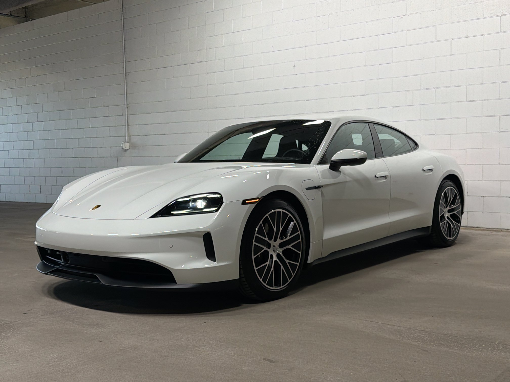2025 Porsche Taycan