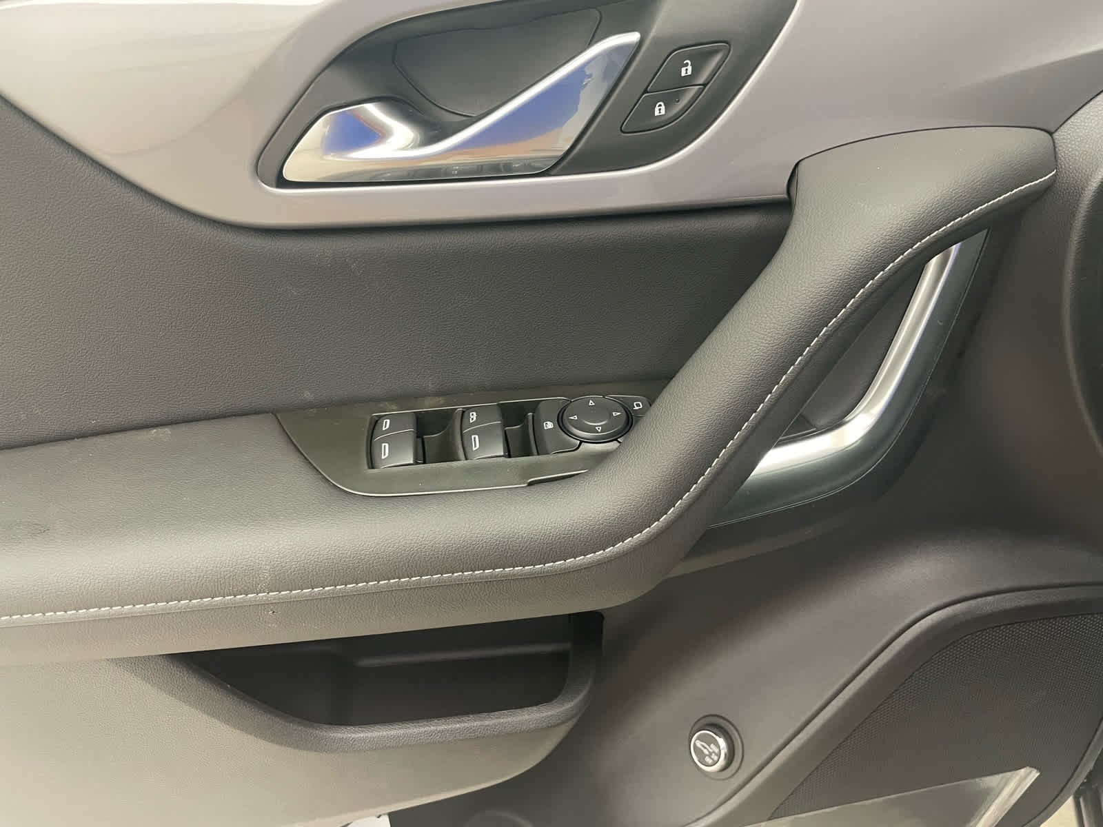 New 2026 Summit White Chevrolet 2LT image 10