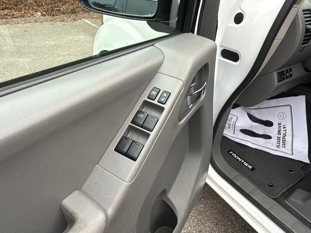 Used 2019 White Nissan SV image 15