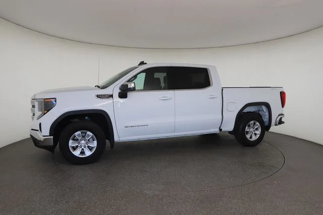 Used 2023 White GMC SLE image 7