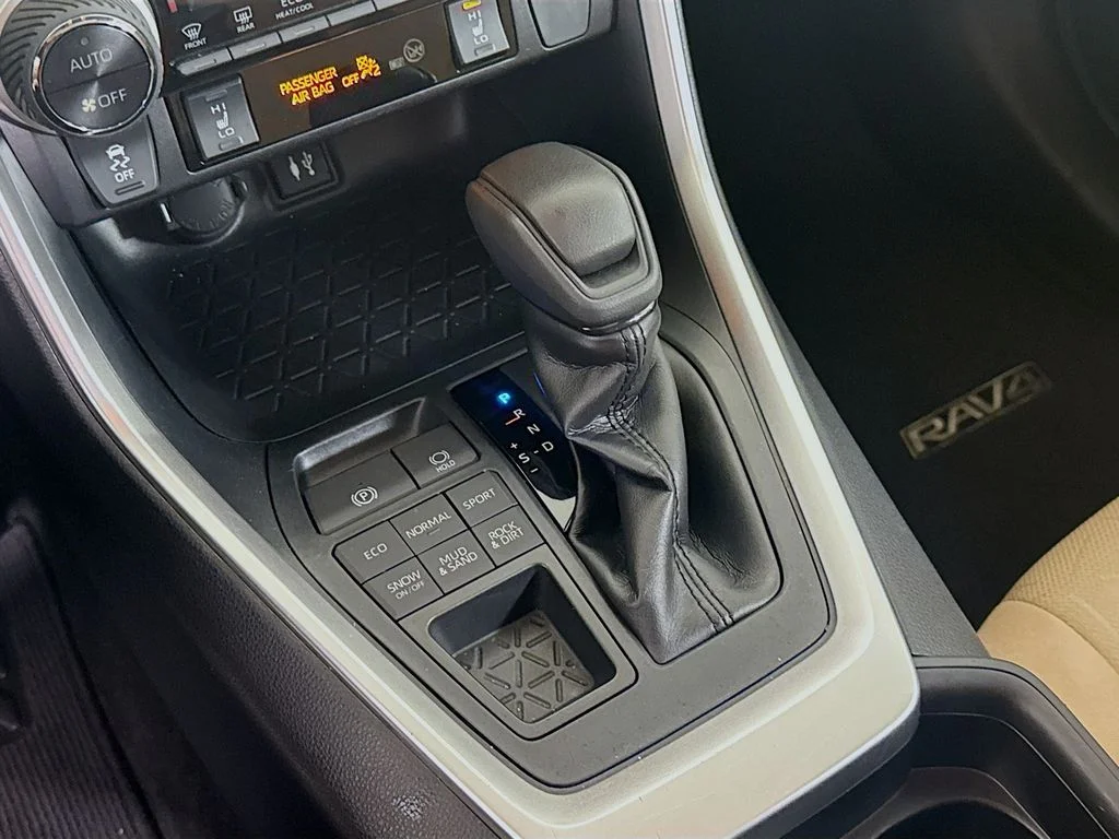 Used 2019 Super White Toyota XLE image 16