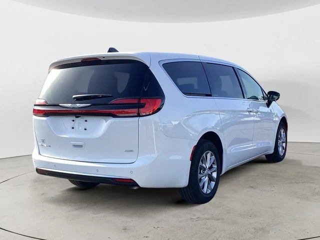 New 2026 Bright White Clearcoat Chrysler SELECT AWD image 6