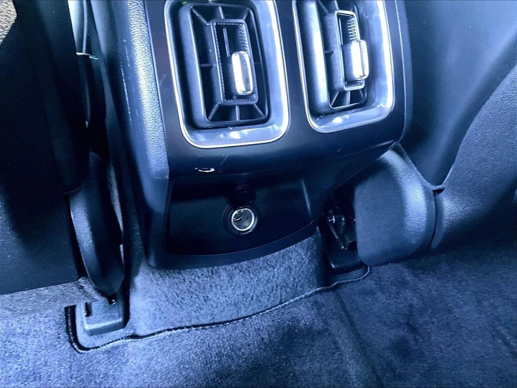 Used 2025 Black Kia S image 28