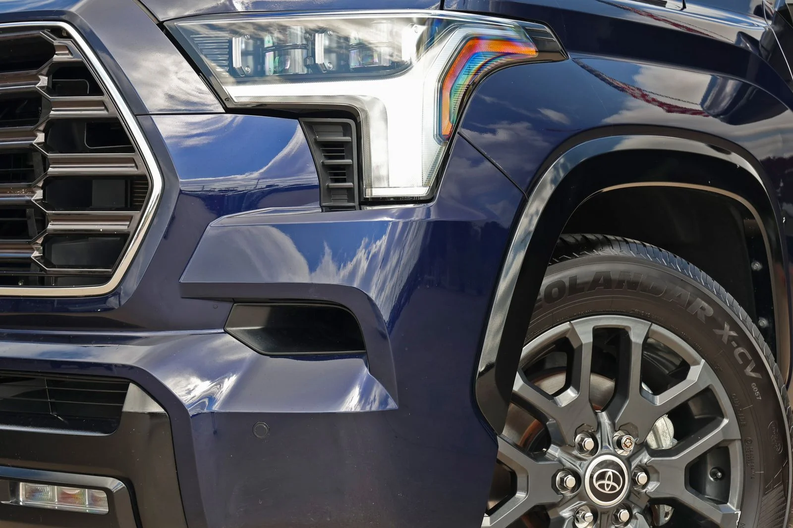 Used 2023  Toyota Platinum image 12