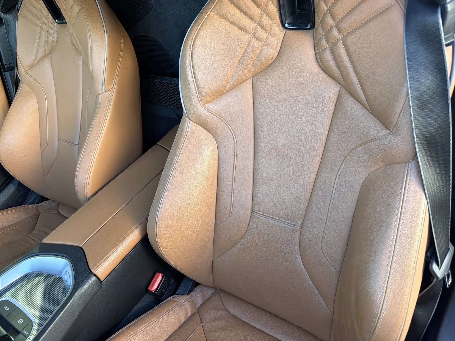 Used 2019 Black Sapphire Metallic BMW sDrive30i image 14