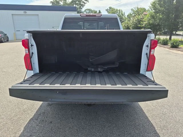 Used 2025 White Chevrolet LTZ image 32