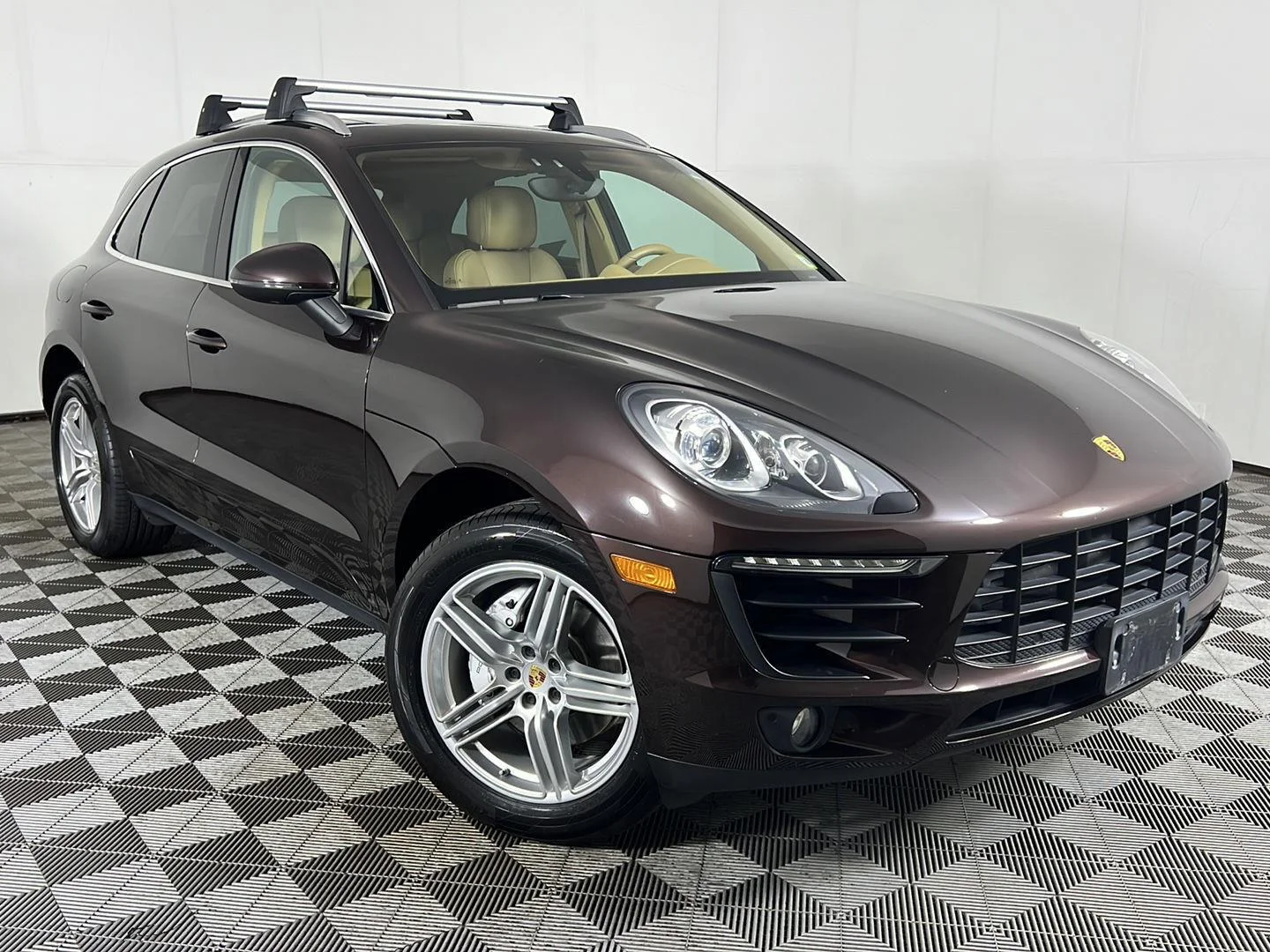Used 2016  Porsche S image 22