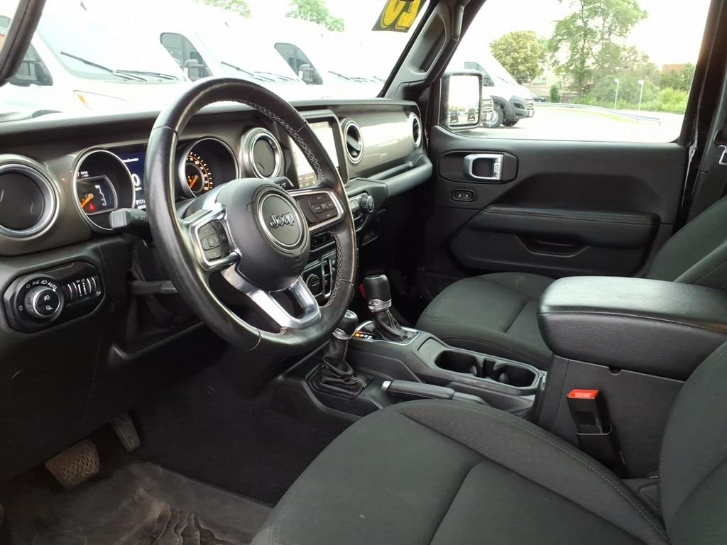 Certified Used 2020 Black Jeep Overland image 7