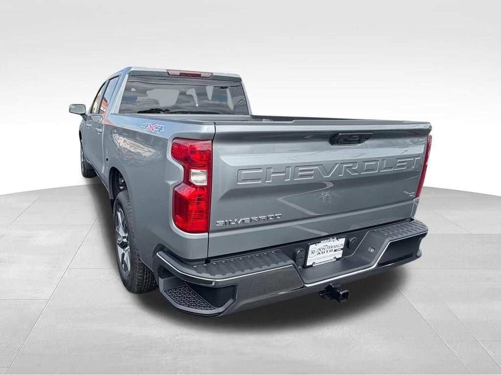 New 2026 Sterling Gray Metallic Chevrolet LT (2FL) image 6