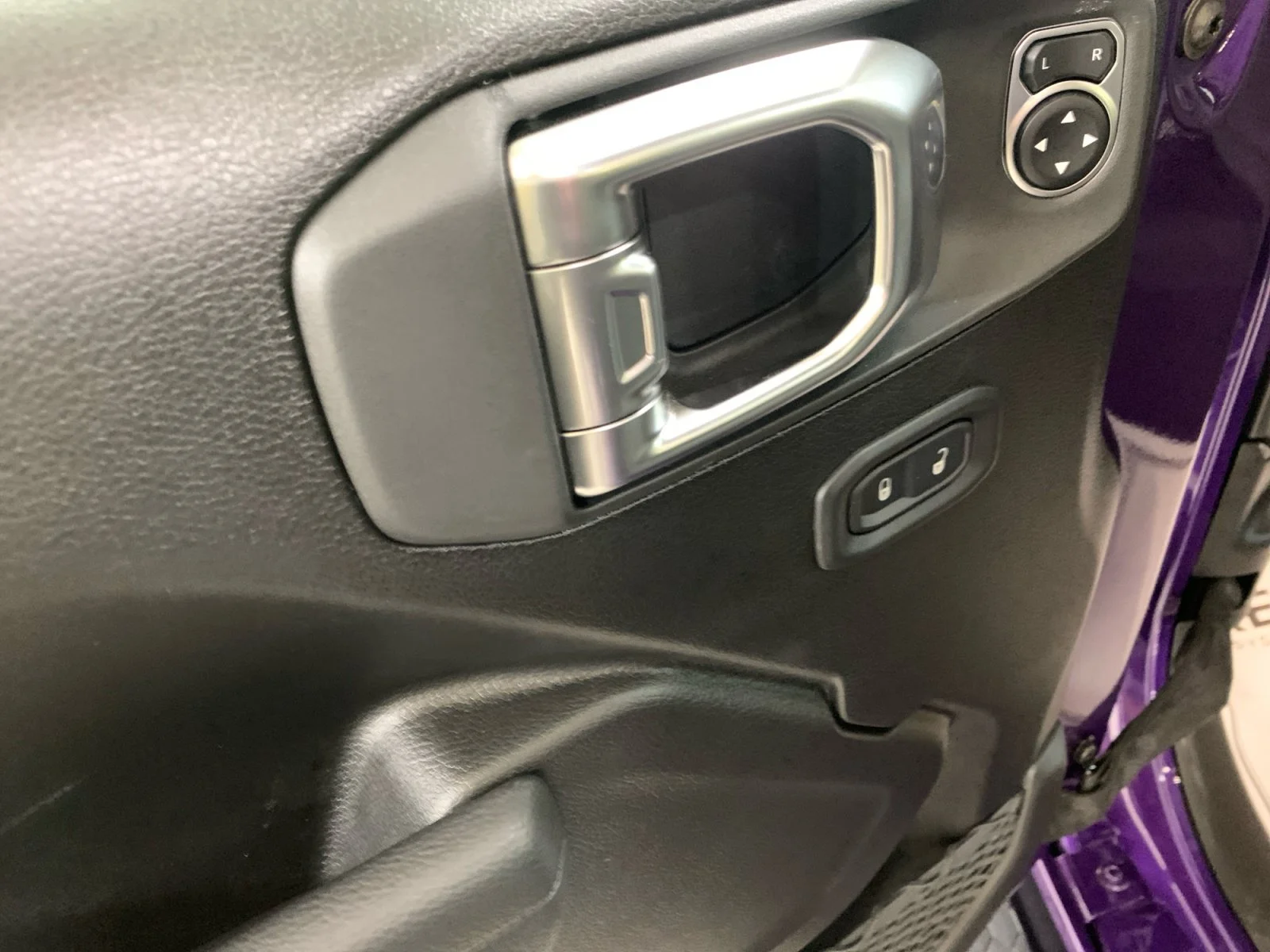 New 2026 REIGN Jeep Sport S image 11