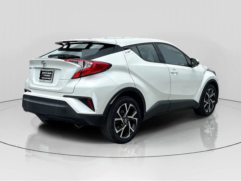 Used 2021 White Toyota XLE image 7